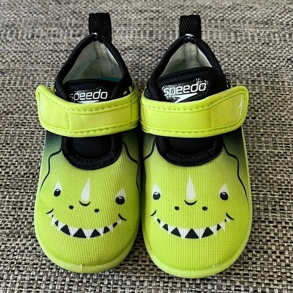 SPEEDO, dinosaur water shoes, slippers, size 5-6